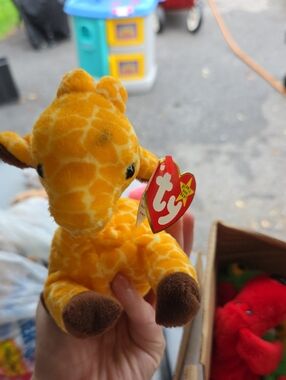 Ty Yellow Giraffe Beanie Baby Plush with Brown Accents